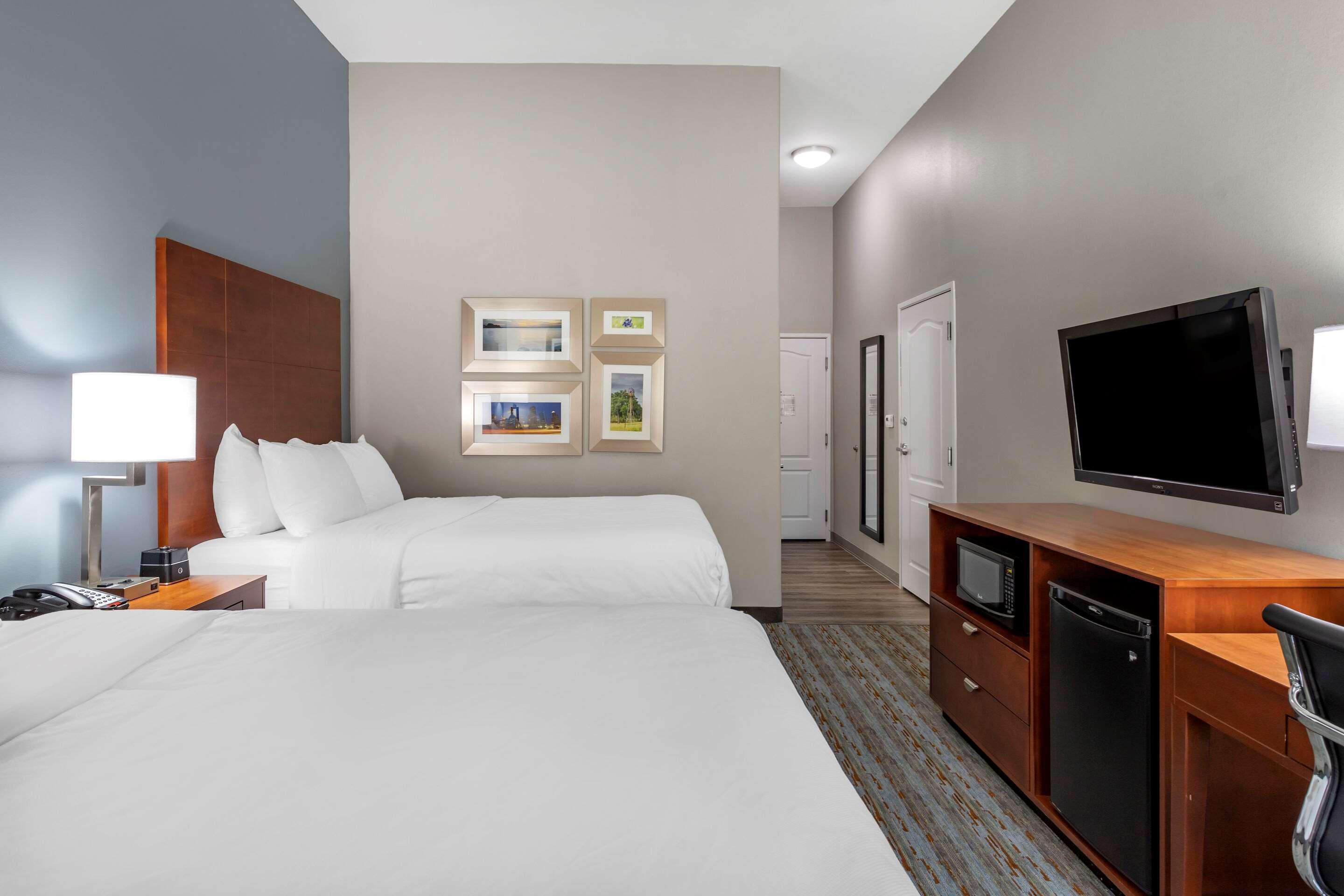 Comfort Inn & Suites Кливленд Экстерьер фото