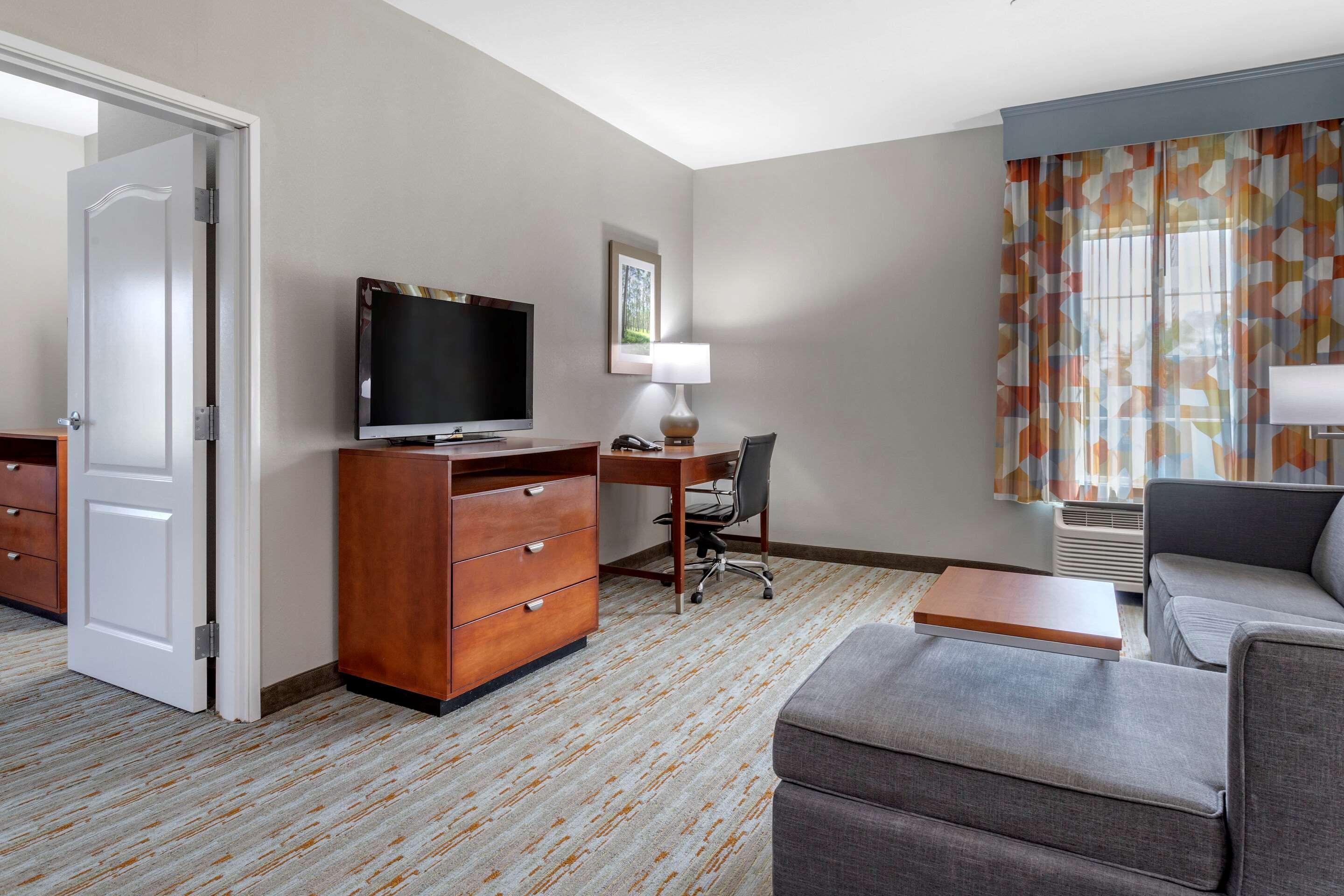 Comfort Inn & Suites Кливленд Экстерьер фото