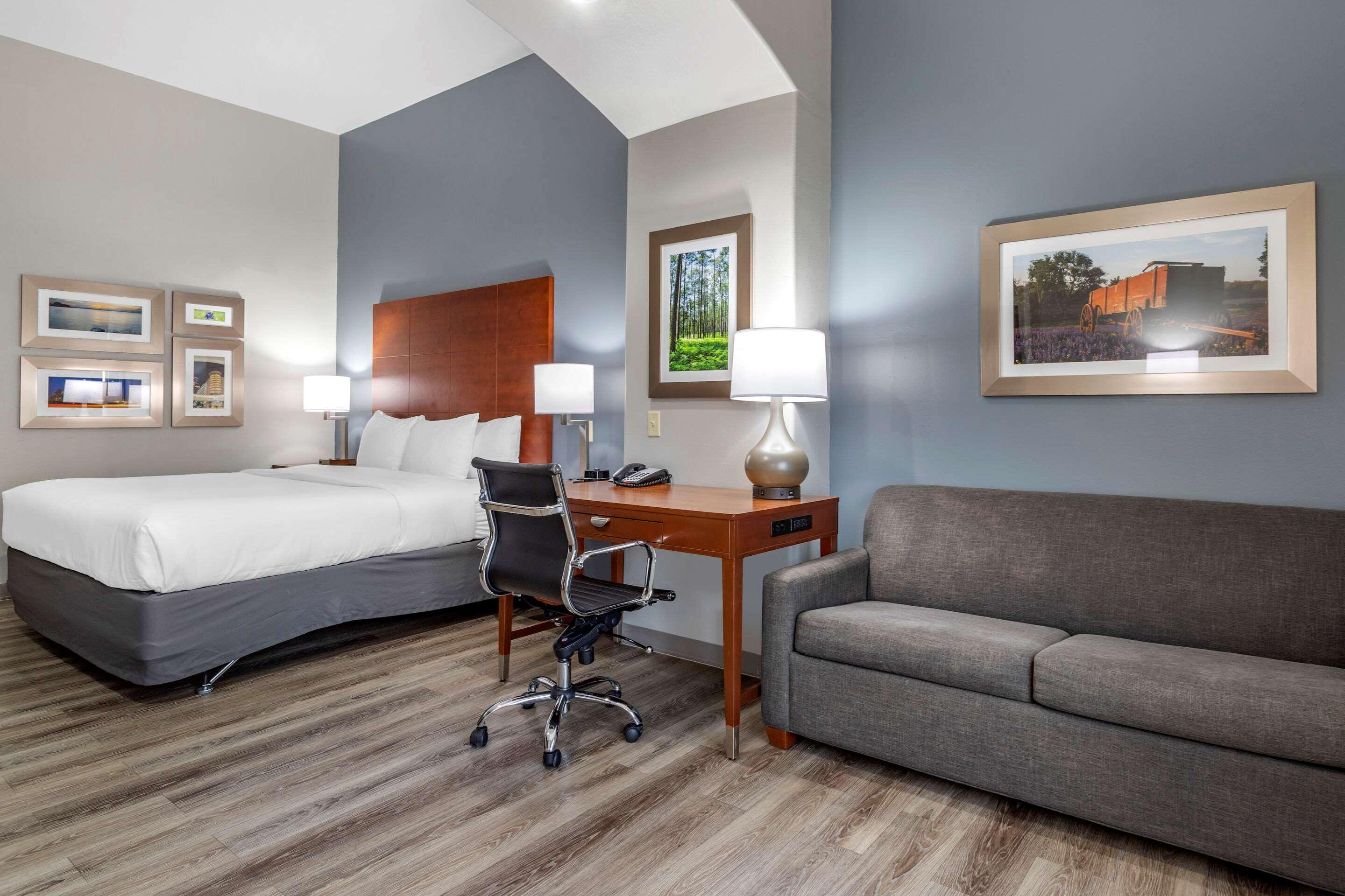 Comfort Inn & Suites Кливленд Экстерьер фото