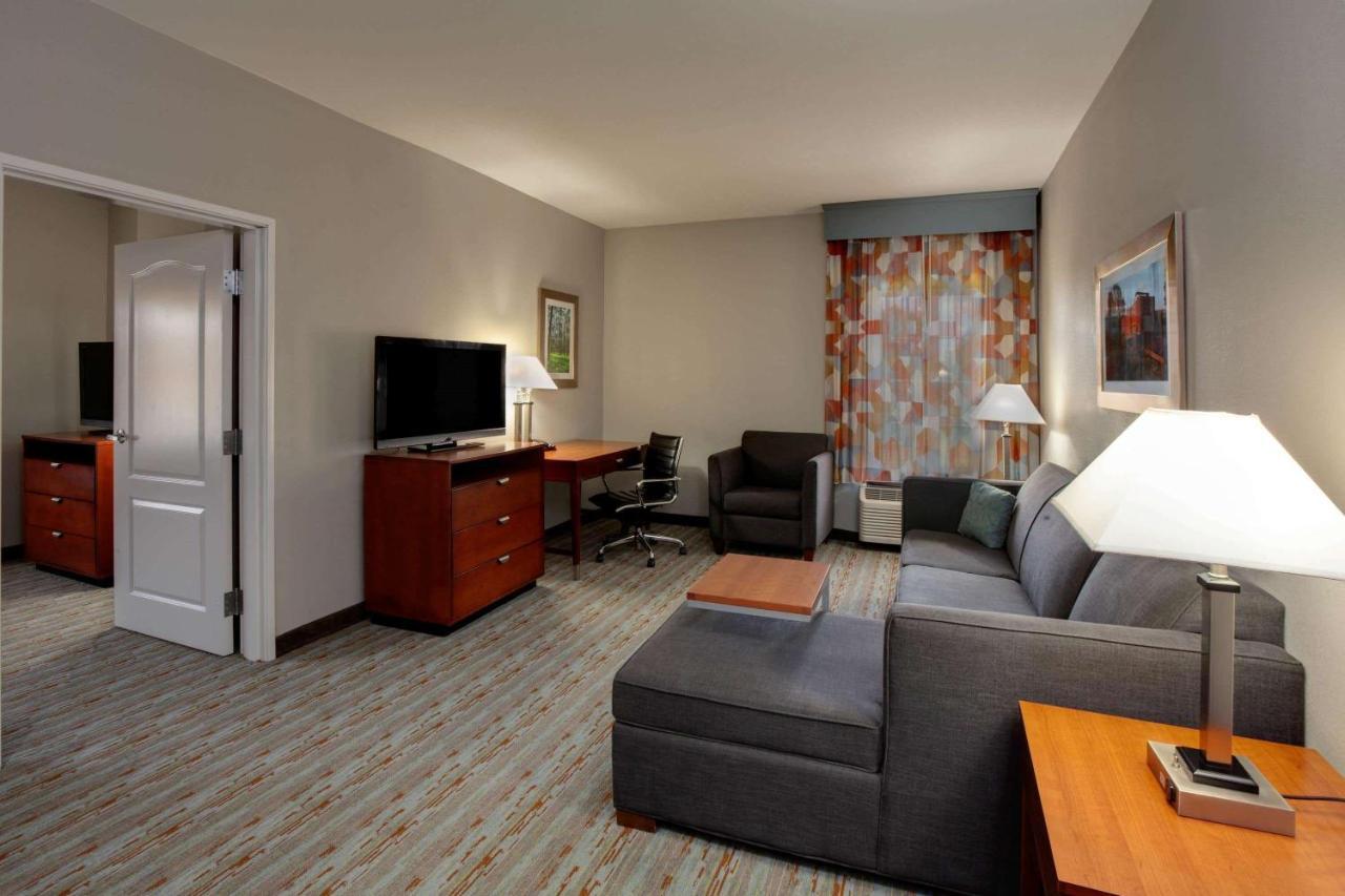 Comfort Inn & Suites Кливленд Экстерьер фото